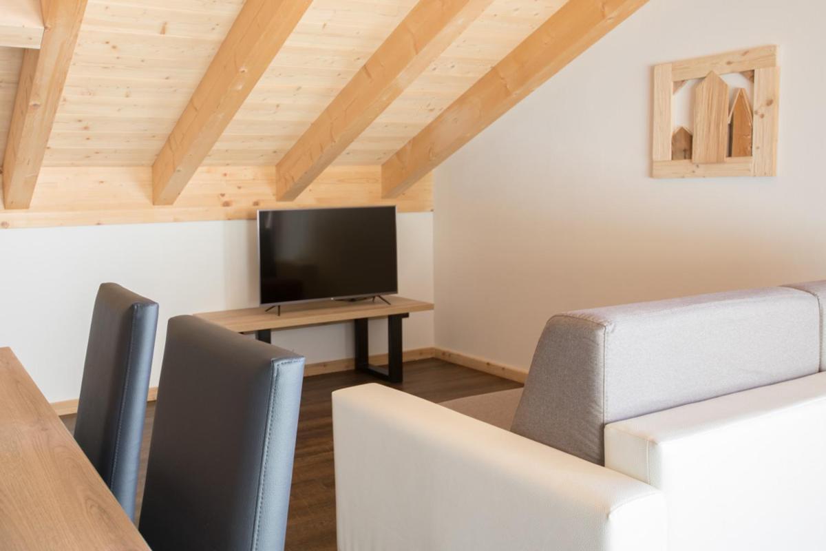 Latemar Fiemme Apartments Tesero Bagian luar foto